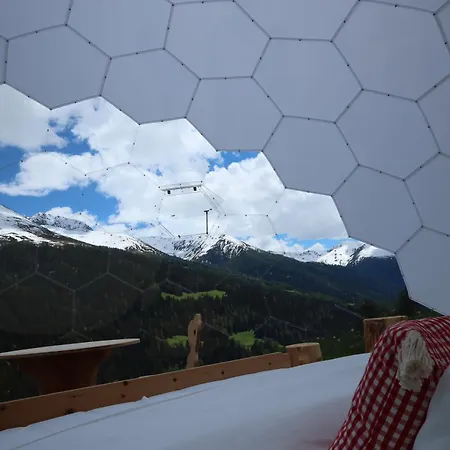 Naturedome Hof Camenisch Luxury tent Davos